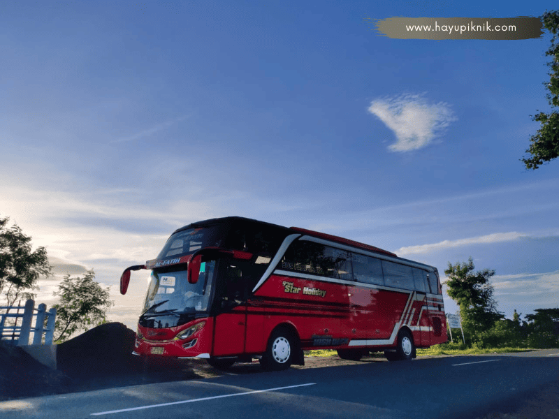 Sewa Bus Pariwisata Bandung Santolo